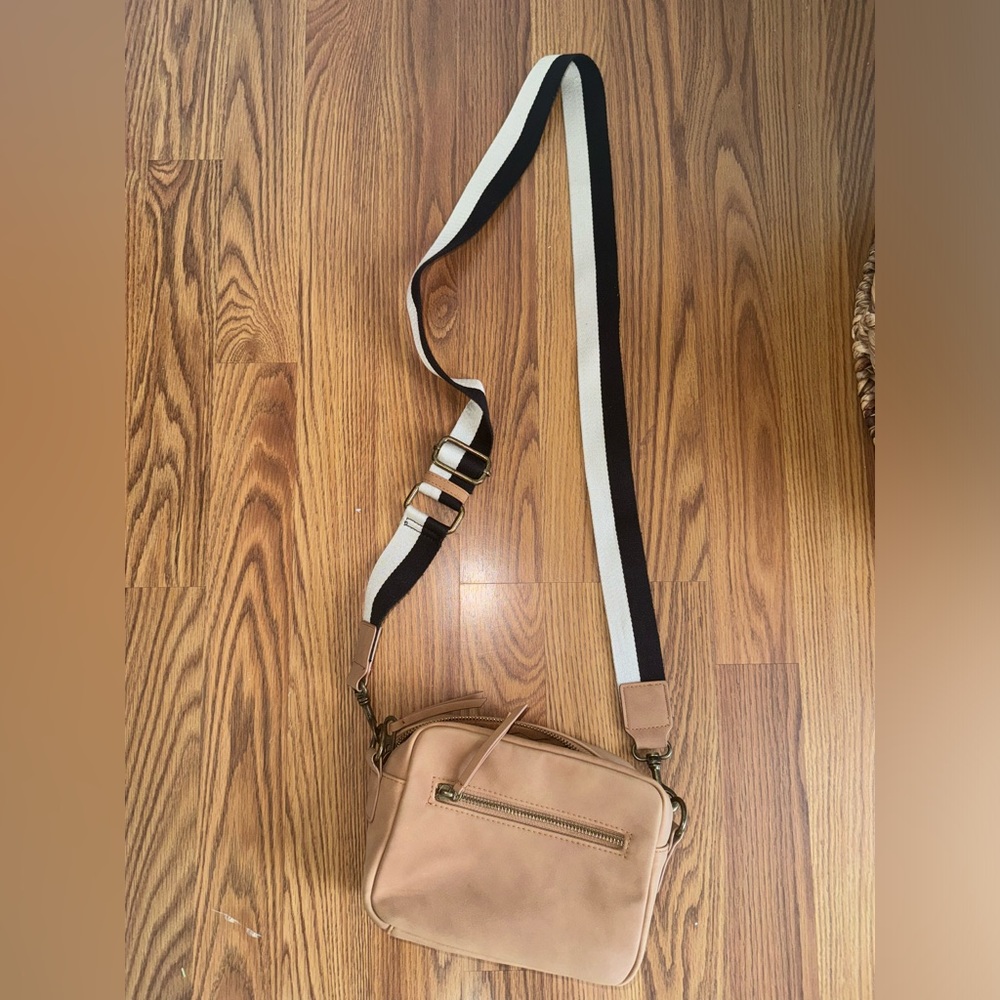 Women’s crossbody purse